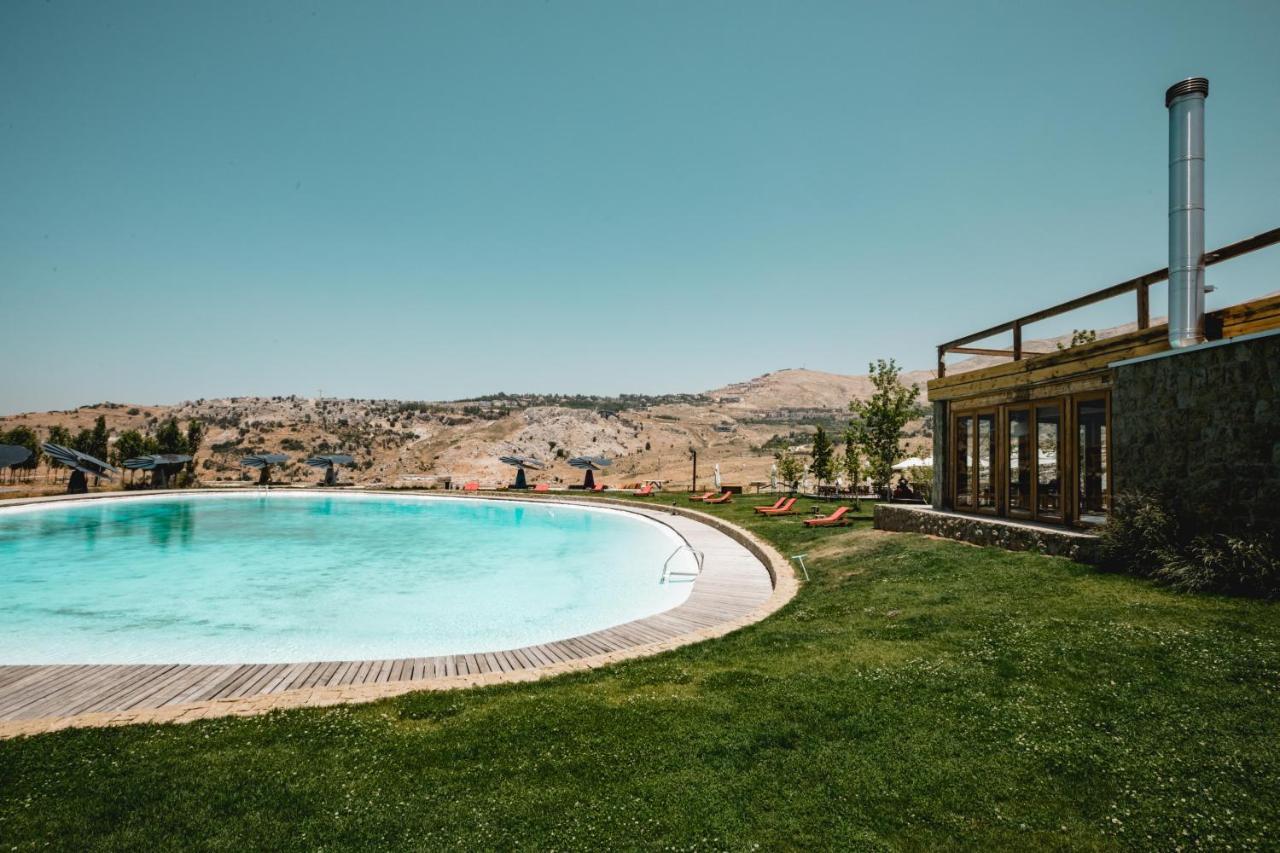 Odom Retreat Hotell Mzaar Kfardebian Exteriör bild